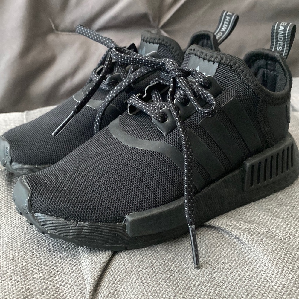 ADIDAS ORIGINALS NMD R1 UNISEX S- Size 11K